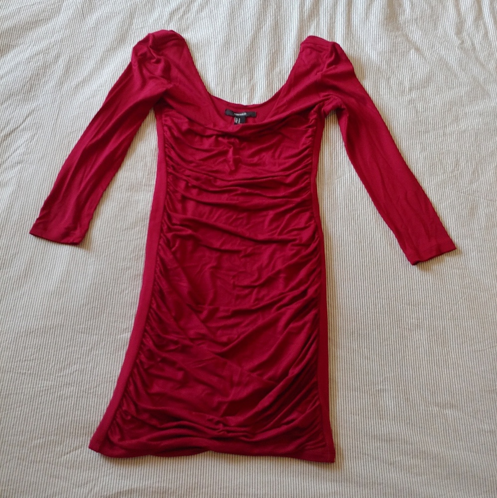 Red rouched mini dress